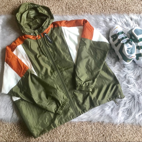 nike reissue windbreaker jacket